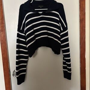 Striped navy blue and White Sweater